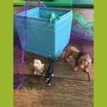 Unser Yoga für Kinder mit Tierfiguren